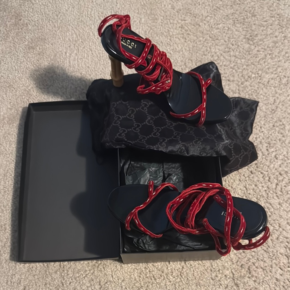 RARE VINTAGE  S/S 2002 GUCCI x TOM FORD BAMBOO HEELS